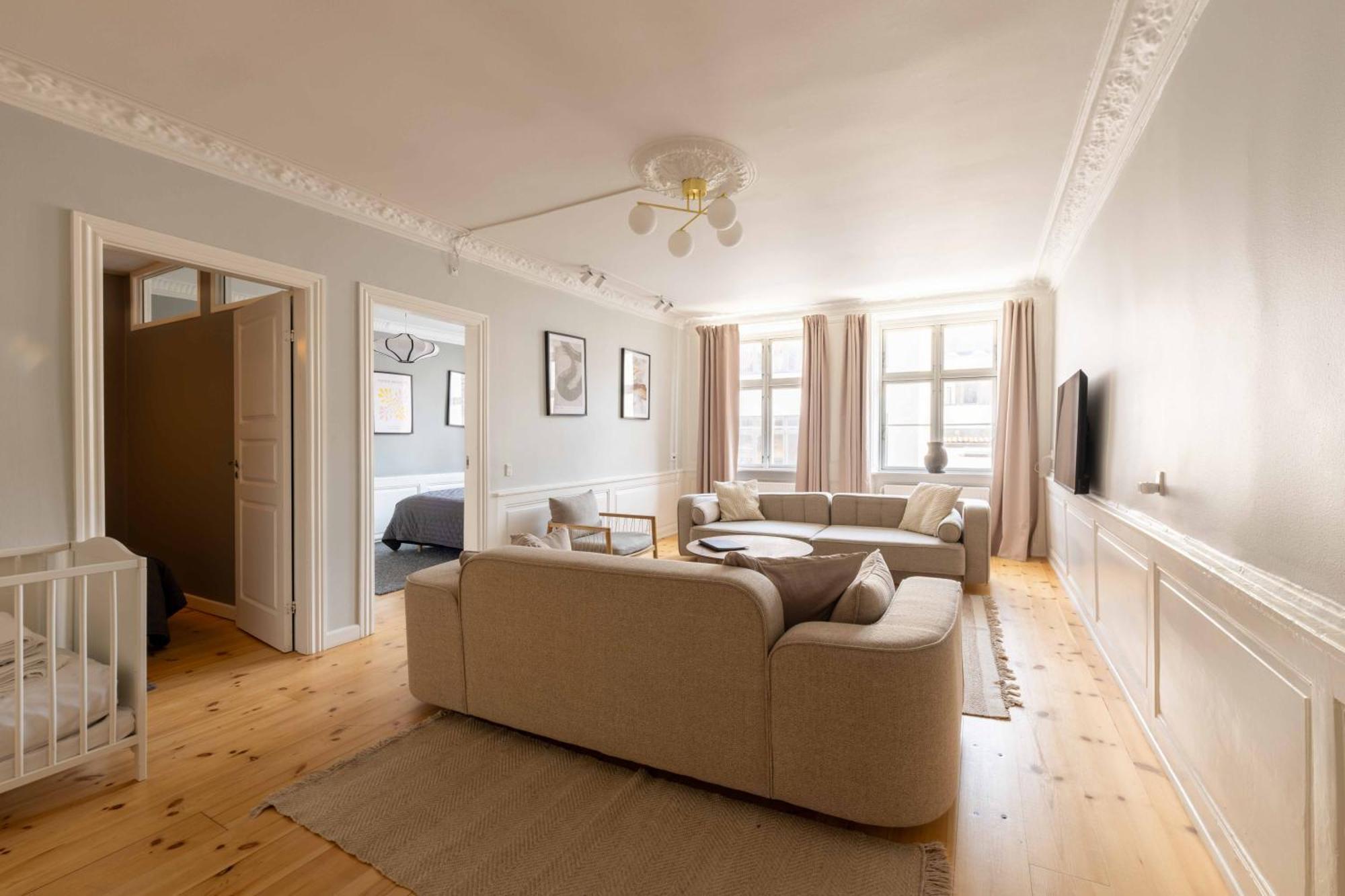 Big 4 Bedroom Apartment With Bathtub By Cph City Hall Square Kopenhagen Buitenkant foto